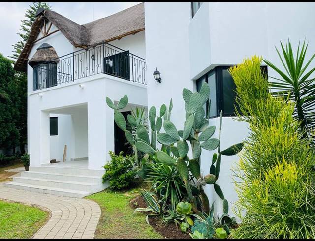 5 BEDROOM HOUSE FOR SALE IN FOURWAYS